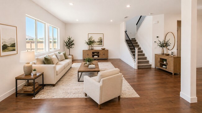 Building Photo - Stunning home with luxurious wood floor and beautiful spacious yard