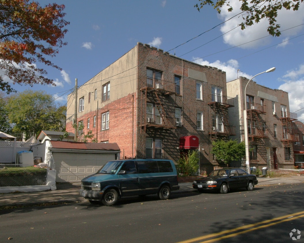 11/10/06 - 736 Schenectady Ave