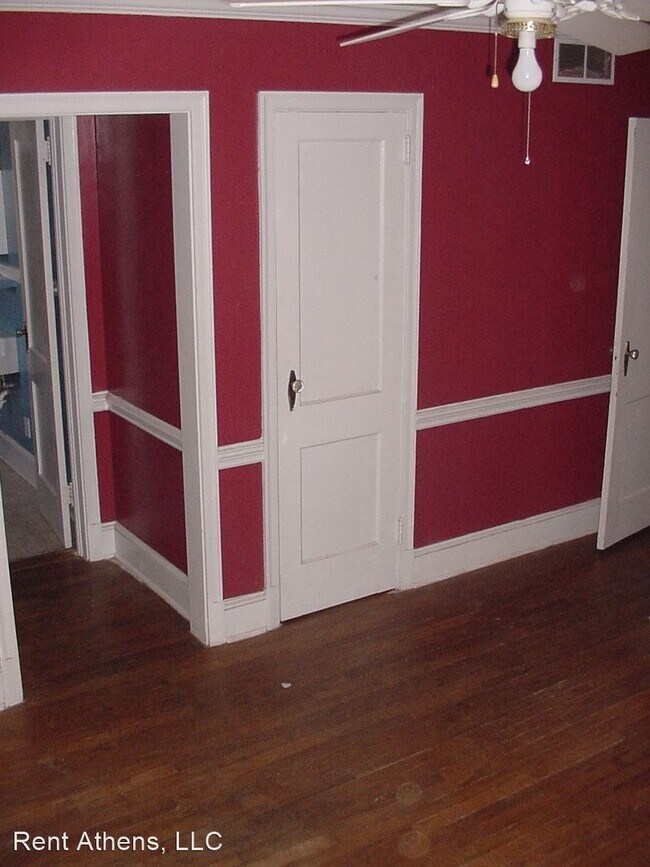 Foto del edificio - 3 br, 2 bath House - 480 Belvoir Heights