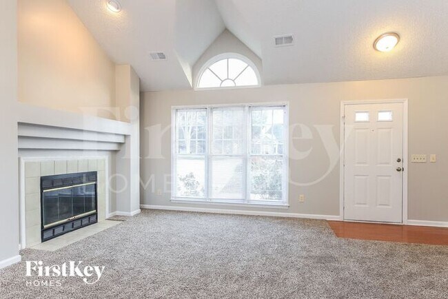 Foto del edificio - 2302 Adams Farm Pkwy