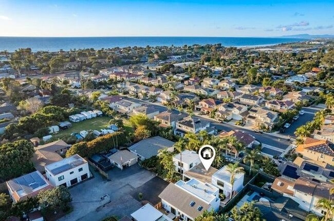 Building Photo - 250 Hillcrest Dr