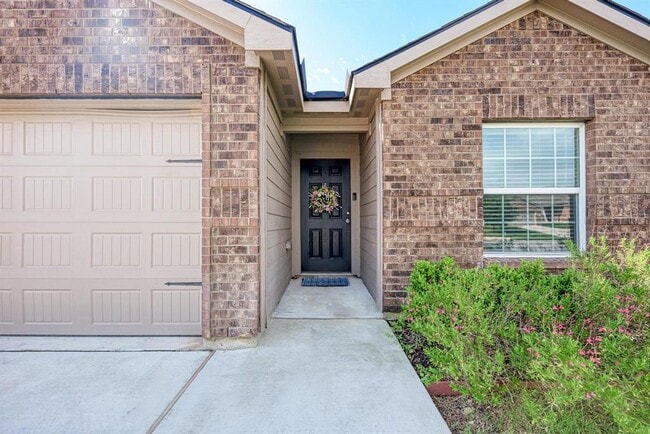 Foto del edificio - 132 Maywood Ln