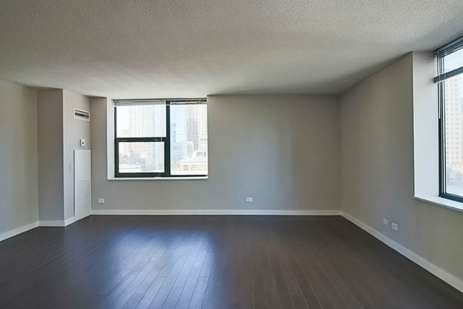 Foto del edificio - 77 W Erie St