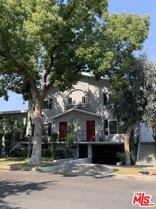 Foto principal - 542 N Shelton St
