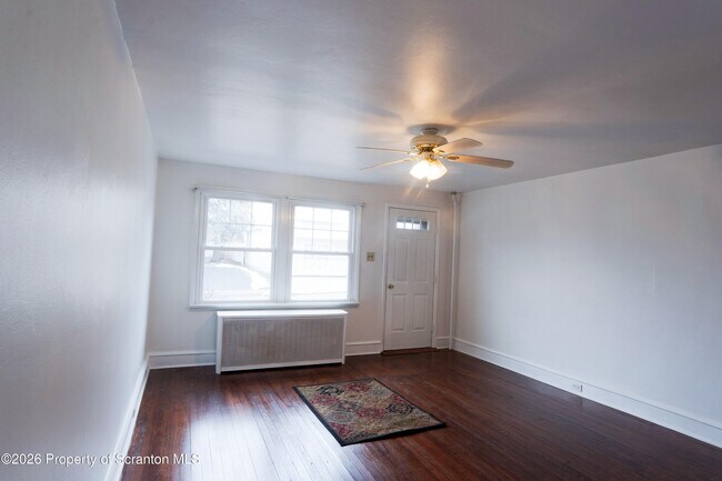 Foto del edificio - 118 E Carey St