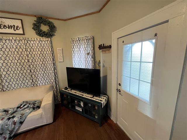 Building Photo - 684 N Graham St