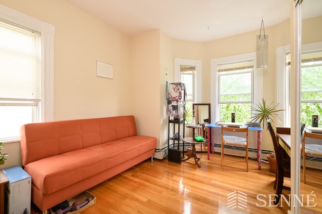 Building Photo - 39 Skehan St