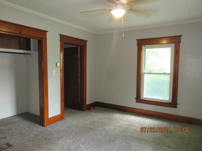 Foto del edificio - 3323 Forest Terrace