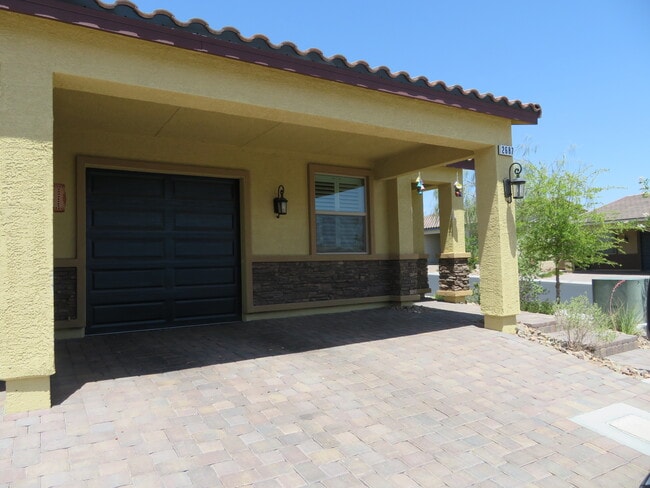 Building Photo - 2687 Chinaberry Hill St