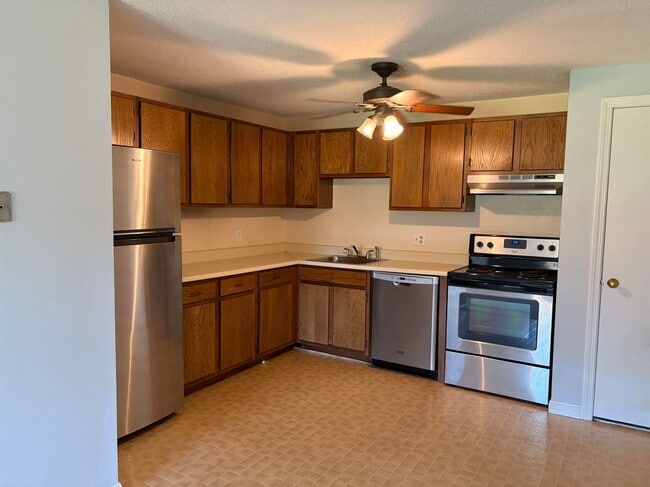 Foto del edificio - 804 White Cedar Blvd