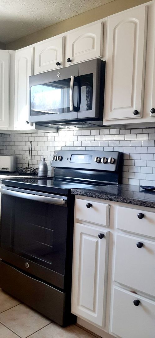 Foto del edificio - 3Bed/2.5 Bath On West Run Rd - Available 0...
