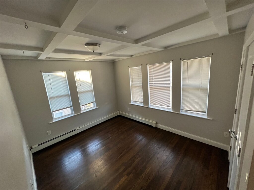 Building Photo - 66 Safford St