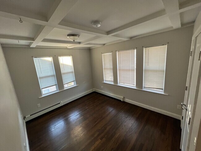 Foto del edificio - 70 Safford St