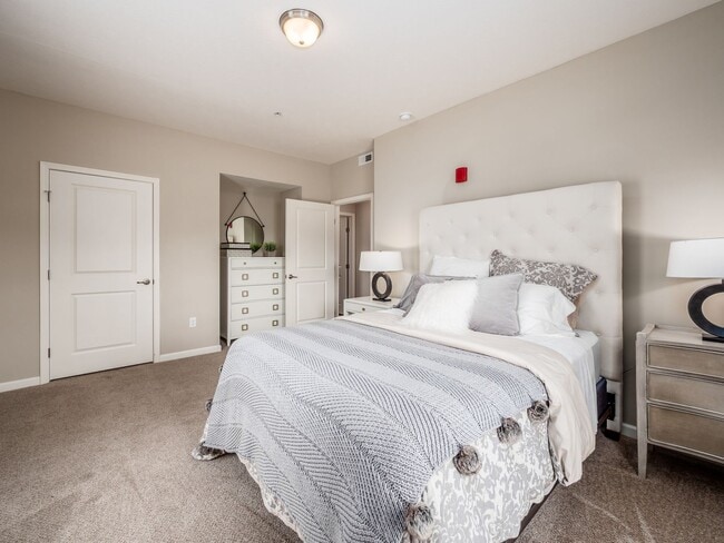 Building Photo - Brook Lane Apartments