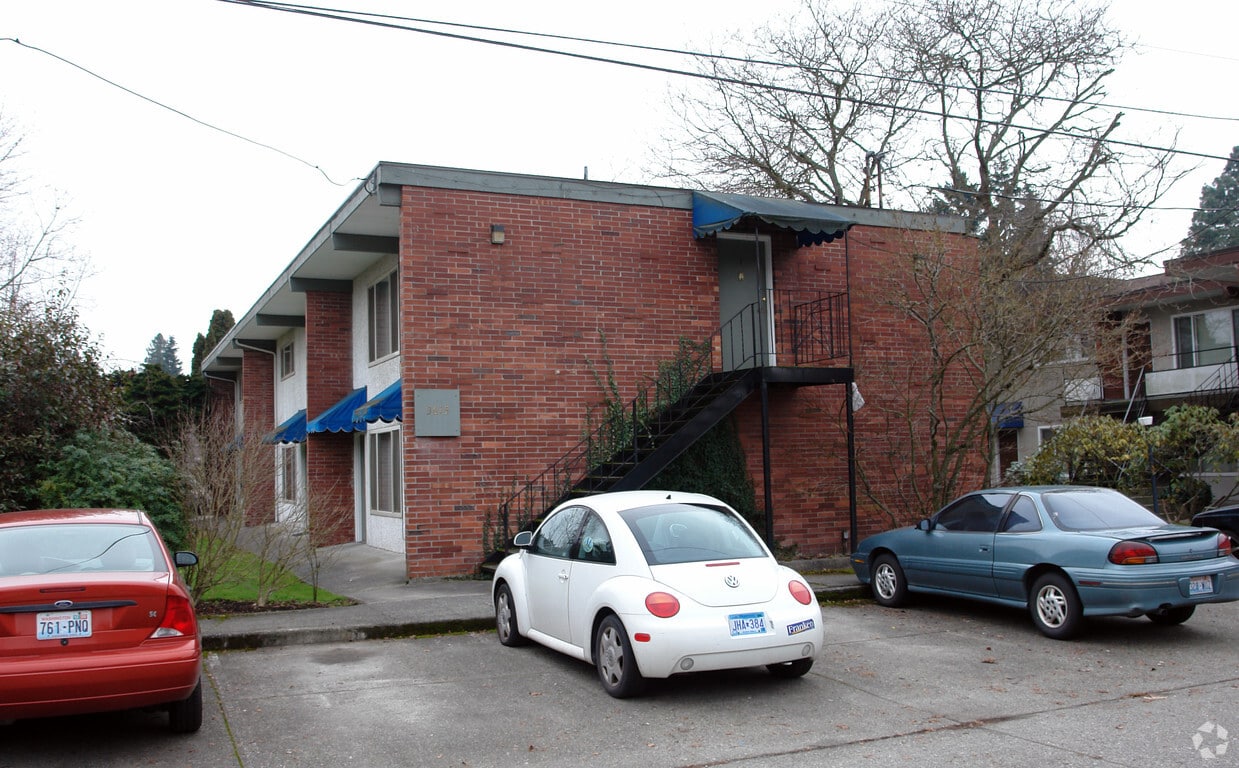 Primary Photo - 3615 & 3621 Town Home Apartments