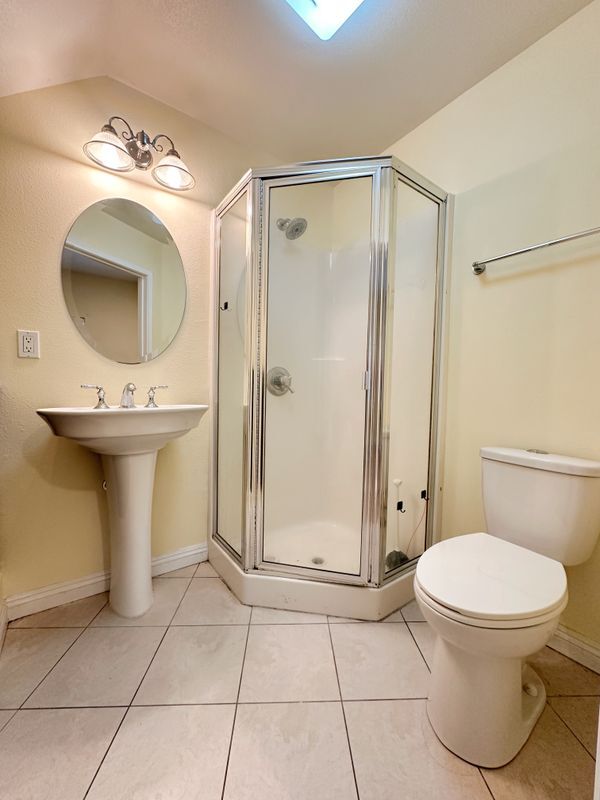 Foto del edificio - 8257 Golden Cir St
