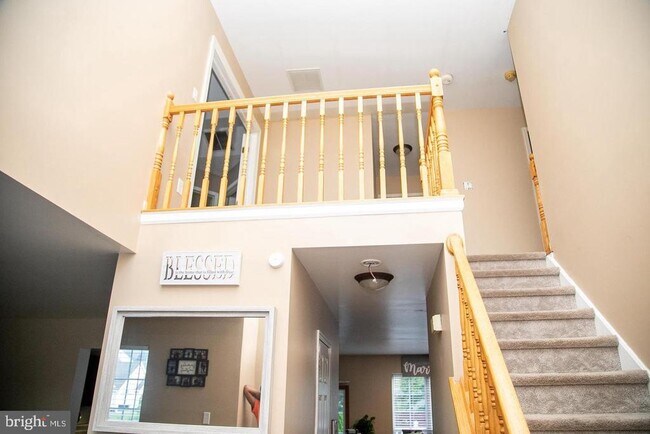 Building Photo - 605 Harper Dr