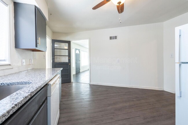 Building Photo - 1700 N Harvard Ave