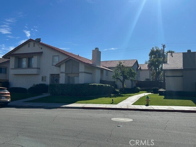 Building Photo - 74533 Sagebrush Dr