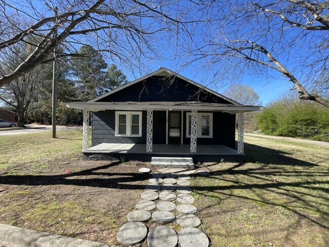 Foto del edificio - 322 E Perry Ave