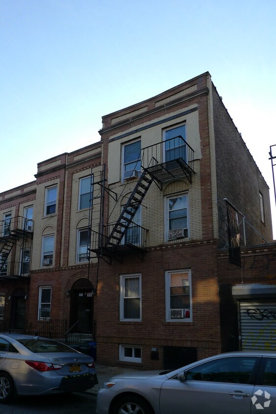Building Photo - 41-29 53rd St