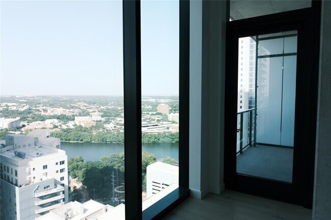 Foto del edificio - 610 Davis St