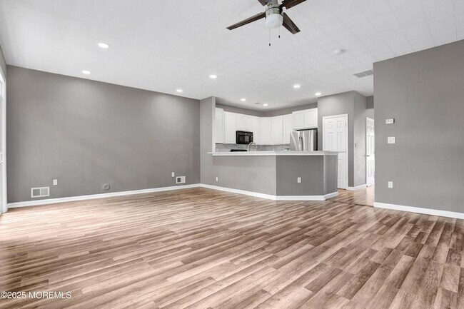 Foto del edificio - 100 Pine St