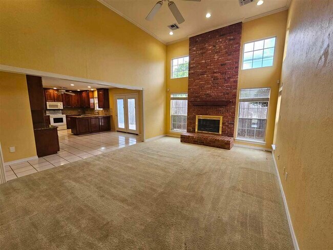 Building Photo - 6605 NW Willow Tree Cir