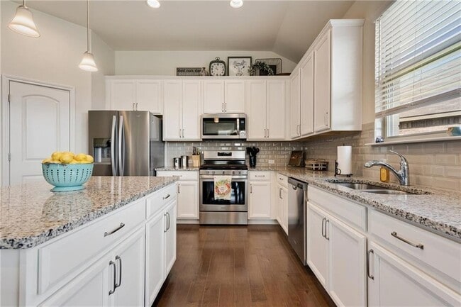 Foto del edificio - 1016 McCormick Cv