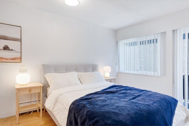 Photo du bâtiment - 1550 W 11th Ave