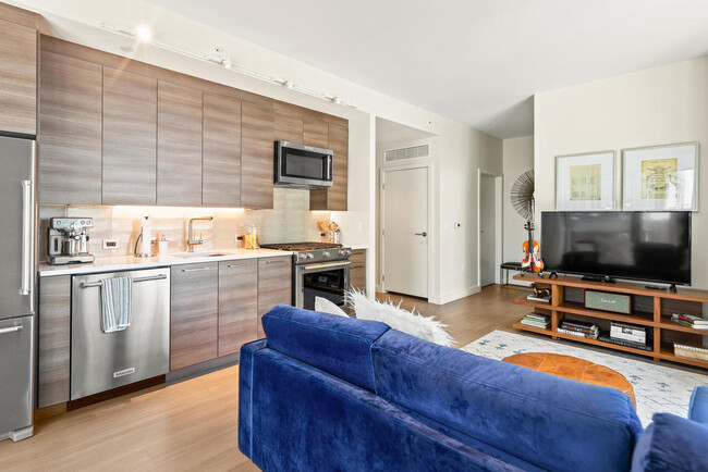 Building Photo - 56 Saint Germain St