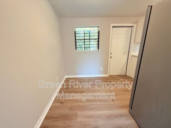 Foto del edificio - 1033 Ake Ln