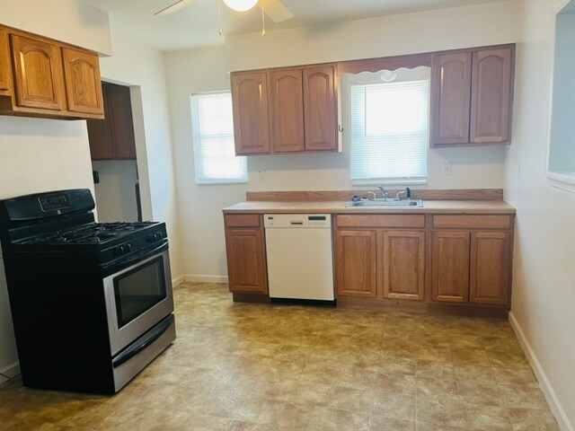 Kitchen - 23 Pine St