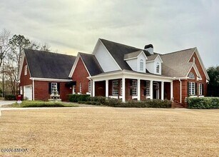 Building Photo - 329 Eagle Ridge Rd