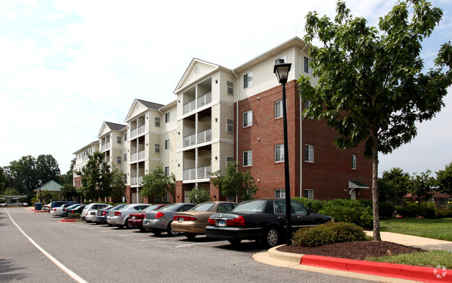 Foto principal - Glen Forest Senior Apartments