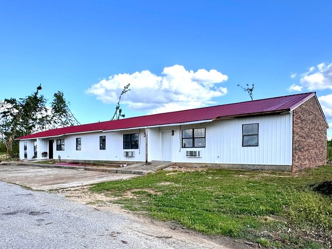 Foto del edificio - Partial Utilities Included • Newly Remodel...