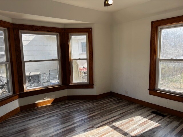 Foto del edificio - 921 Avondale Ave