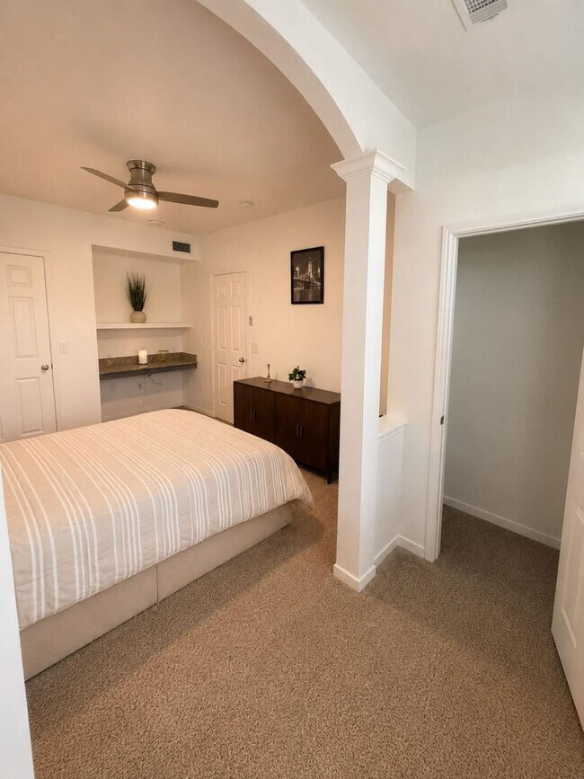Foto del edificio - 3600 College Park Dr