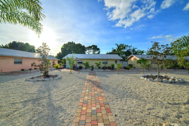 Foto del edificio - 27625 Reahard Ct