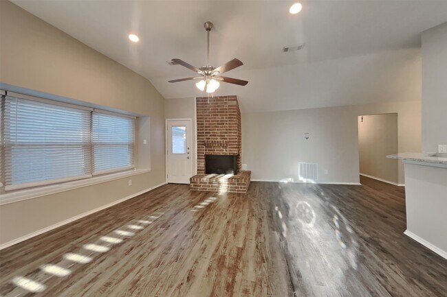 Foto del edificio - 1511 Miller Ave