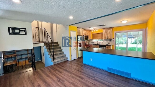 Photo - 10617 W Lehigh Pl House