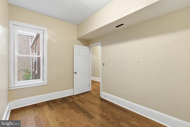 Foto del edificio - 632 W Cumberland St