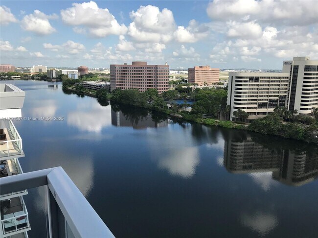 Foto del edificio - 5085 NW 7th St