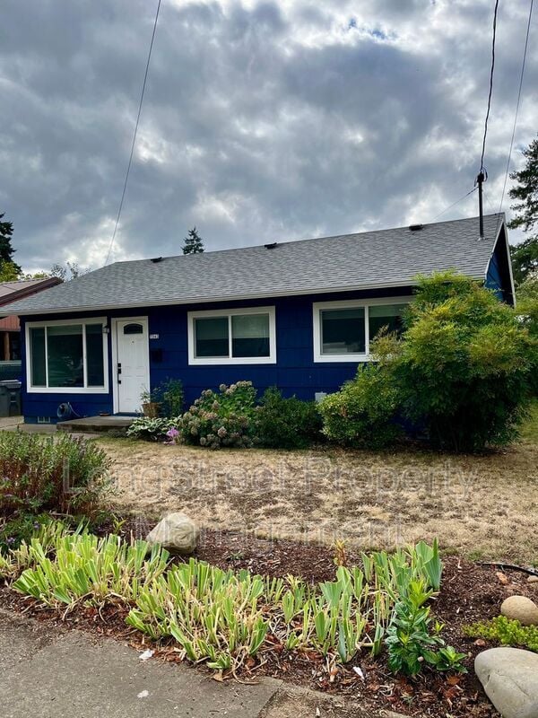 Building Photo - 7343 SE 84th Ave