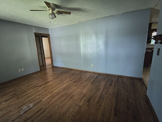 Foto del edificio - 140 Ridgecrest Rd