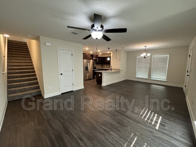 Foto del edificio - 4415 Village Oak Ln