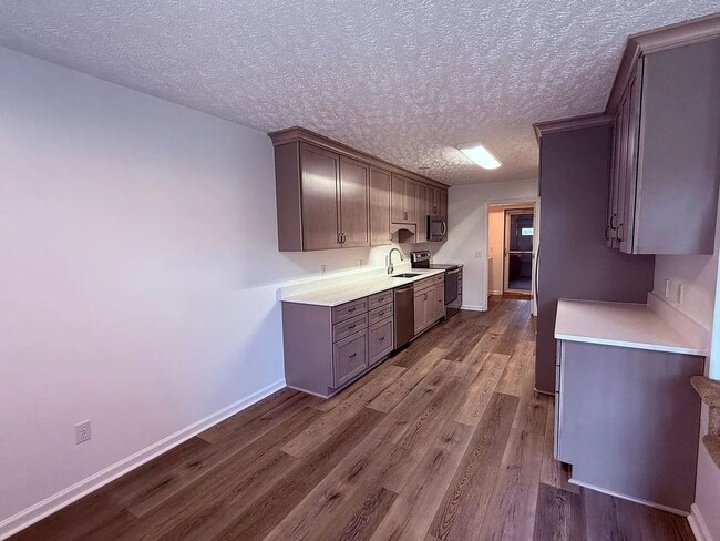 Foto del edificio - Gorgeous 3 Bedroom, 3 Bath Pet Friendly