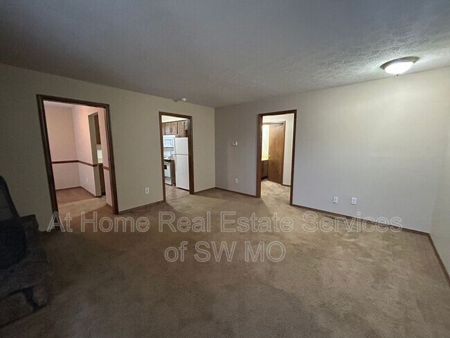 Foto del edificio - 3354 E Portland St
