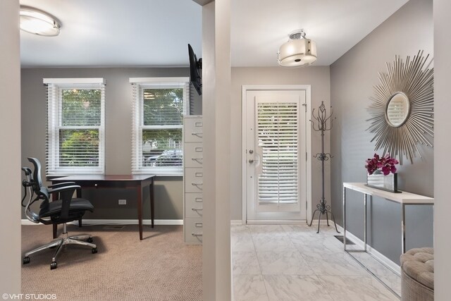 Building Photo - 638 W Oak St