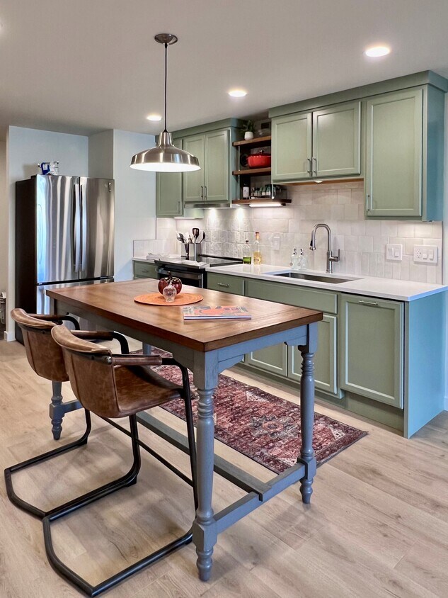 Newly Remodeled with kitchen island - 228 S Cottonwood Rd